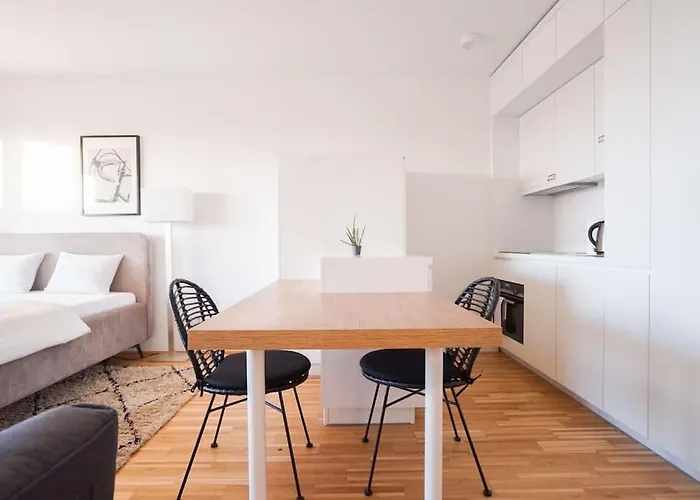 Fine Studio With Terrace - 15 Min To Center